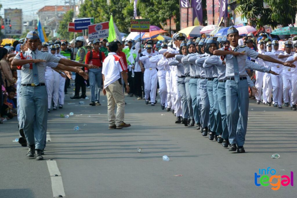 Pawai HUT RI ke-71 di Kota Tegal 6 s