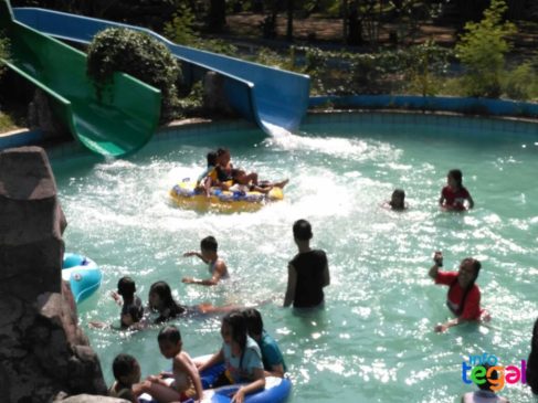 Racer Slider sensasi dibawa turun dengan kecepatan sekitar 50 KM/ jam