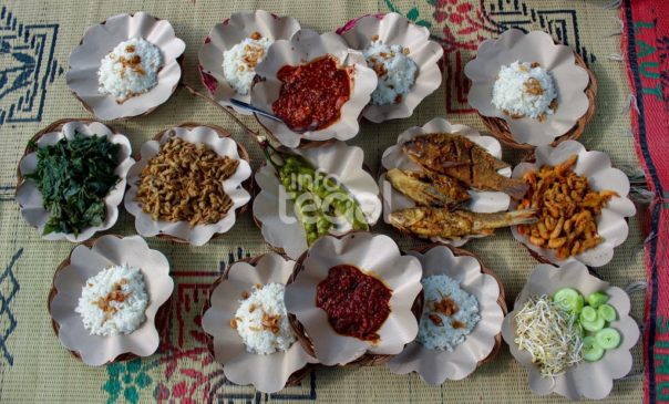 Warung Apung Waduk Cacaban Tegal